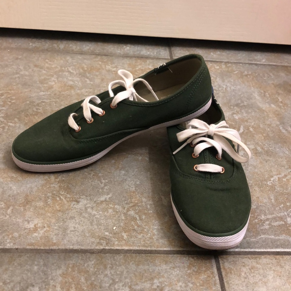 Dark green Keds